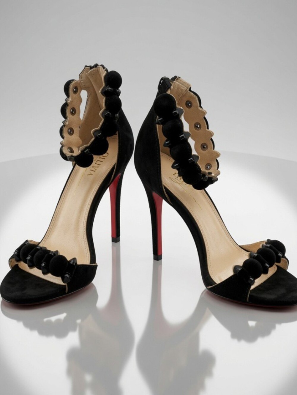 Olivia Ferragamo Size 7 Black 4 Inch Heels Worn Once